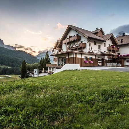 Hotel Arlara Corvara In Badia Eksteriør billede