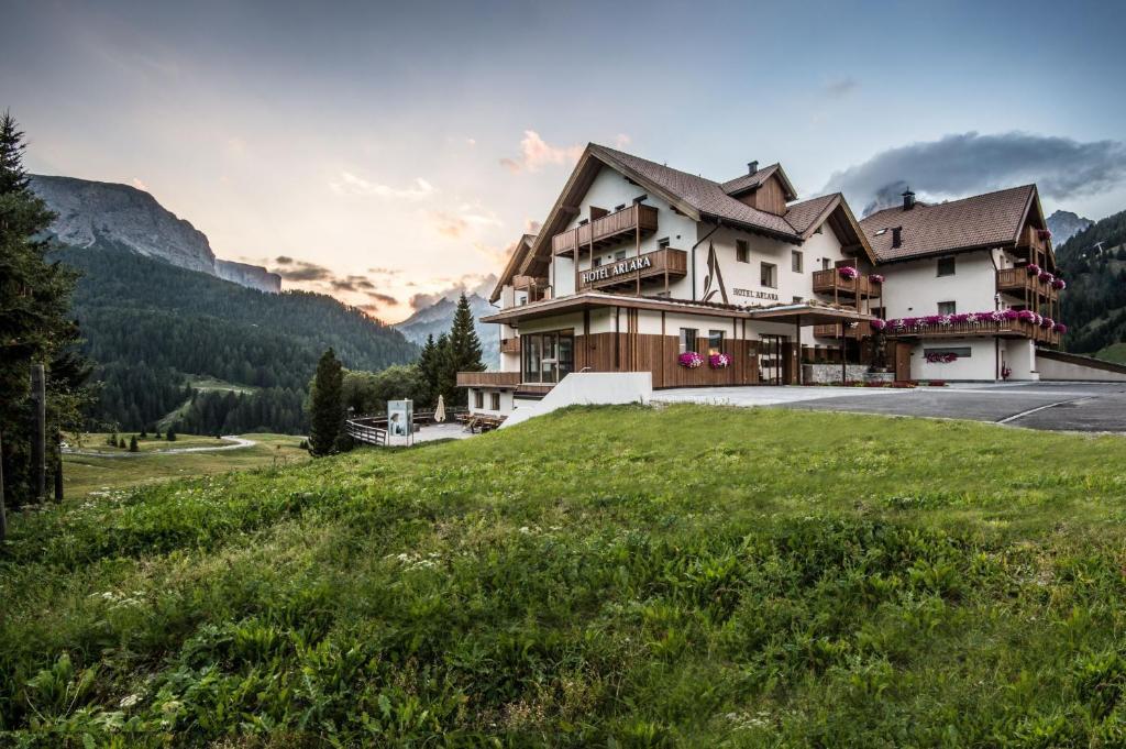Hotel Arlara Corvara In Badia Eksteriør billede