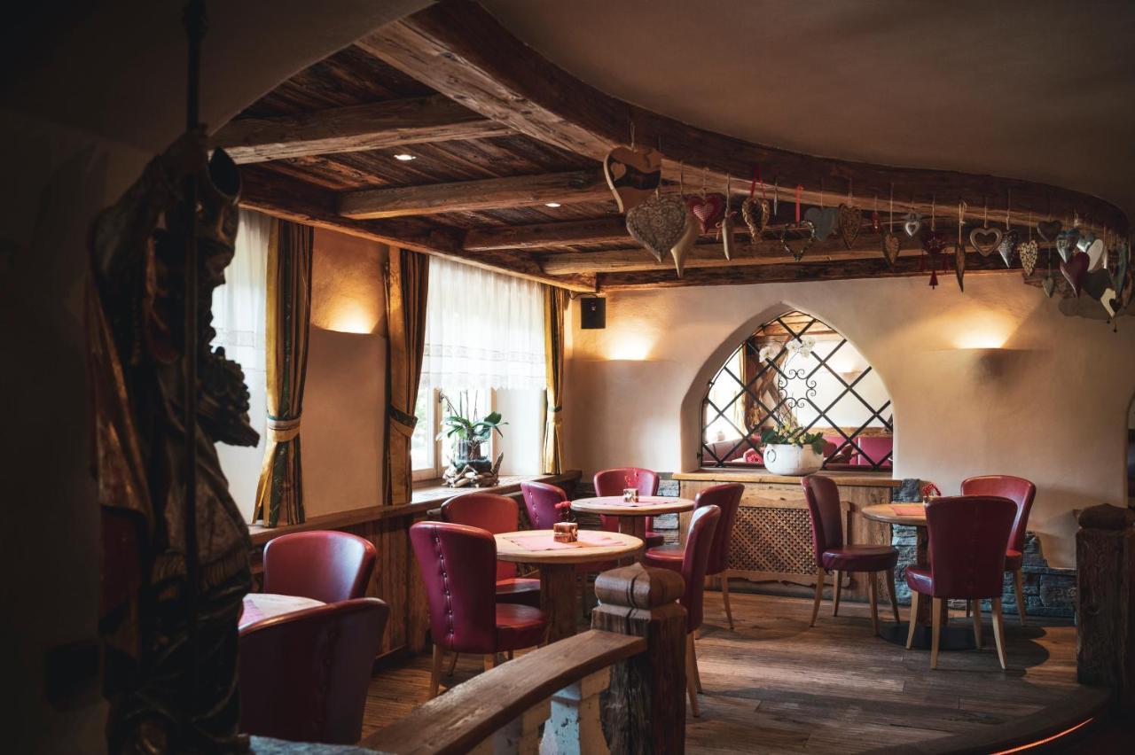 Hotel Arlara Corvara In Badia Eksteriør billede